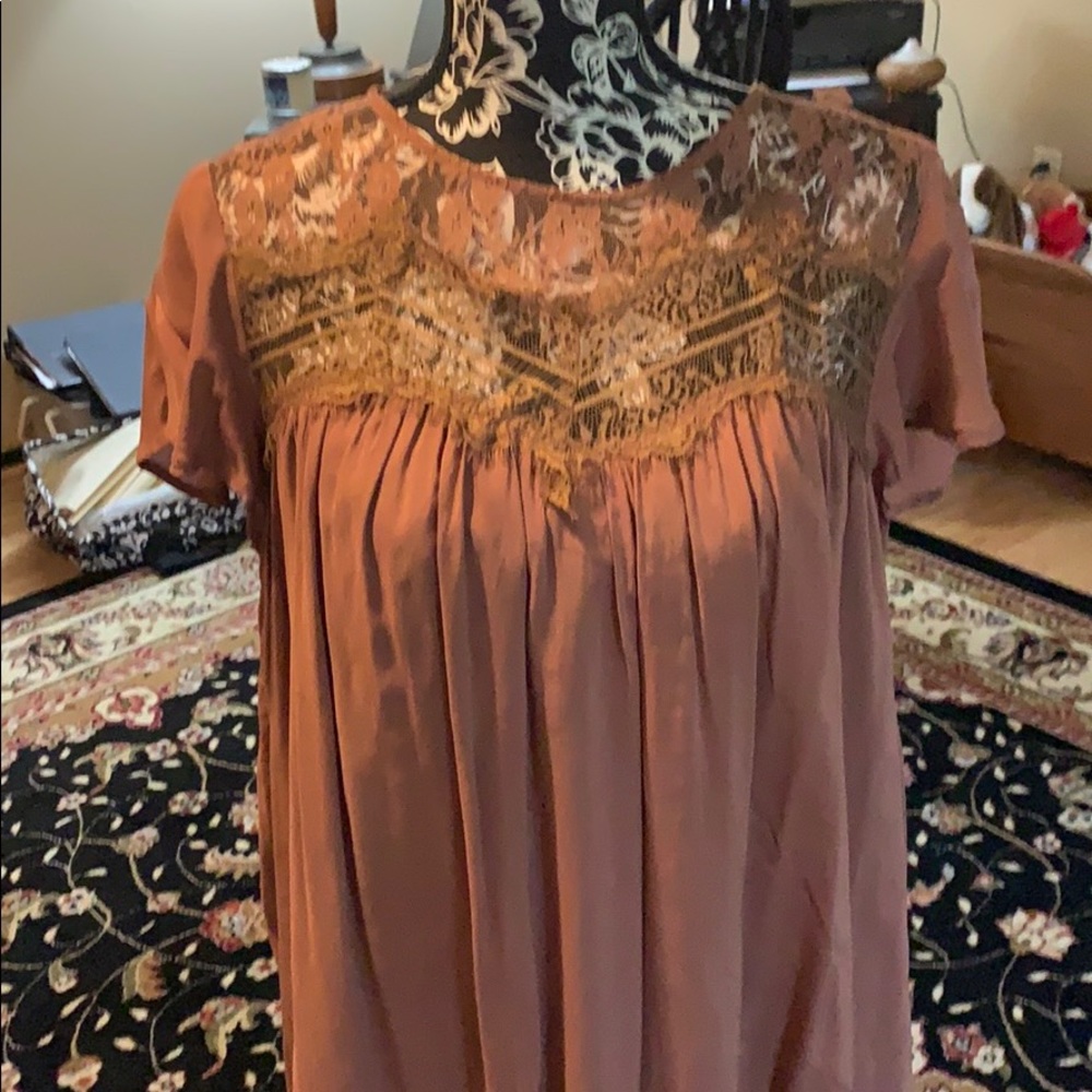 Brown lace tunic size large – never worn